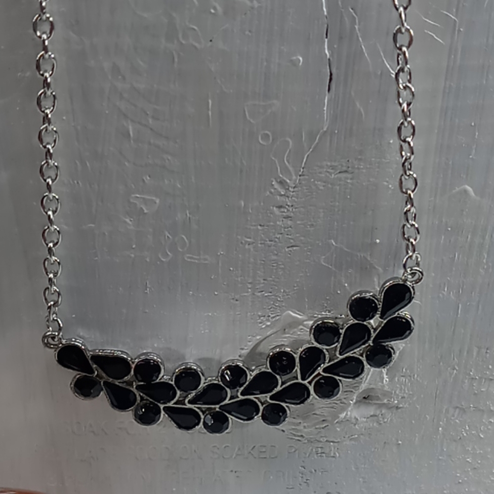 Necklace set - Picture 3 of 3